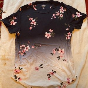Hollister size medium floral t-shirt